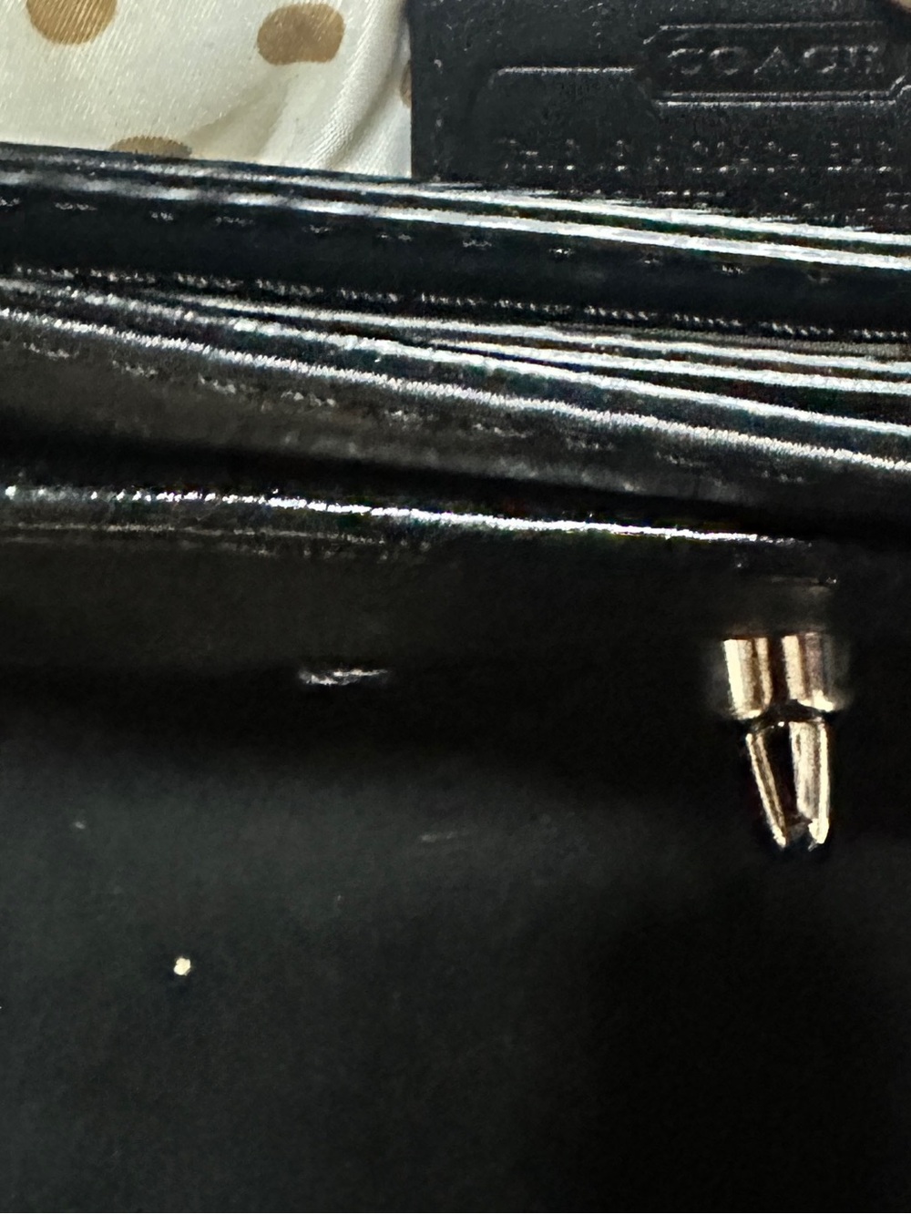 Classic Black Leather Shoulder Bag-Coach brand-#556 - Picture 3 of 3